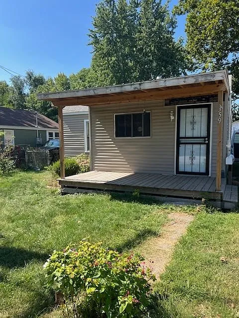 1359 N 18th St photo 1
