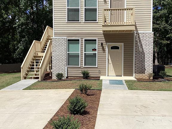 2nd image of 38 Rast St