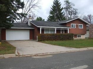 1230 Florence St, Marinette, WI 54143