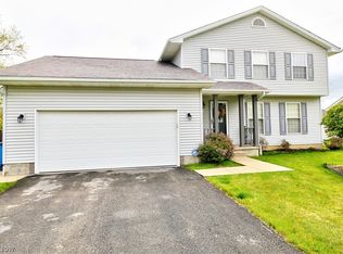 1177 Mulberry Run, Mineral Ridge, OH 44440