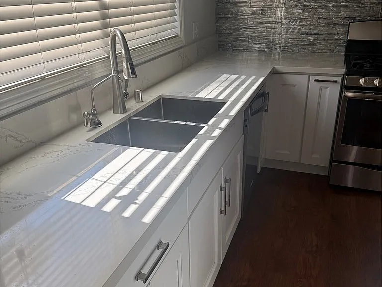 17323 Grayland Ave — Photo 12