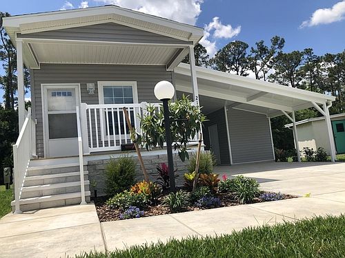 2nd image of 212 Dixie Cir