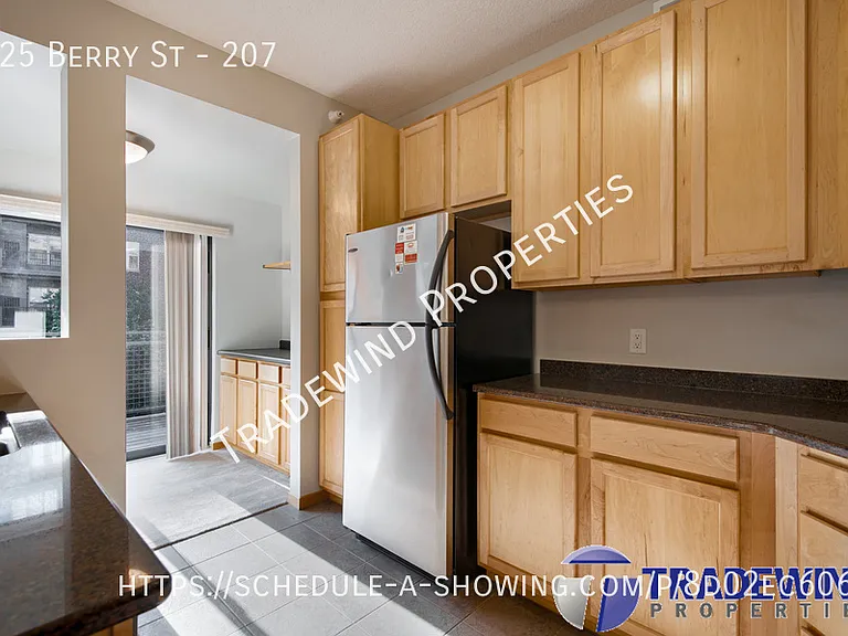 825 Berry St #207 — Photo 2