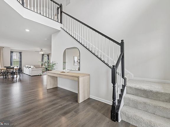 3rd image of 642 Friendship Rd