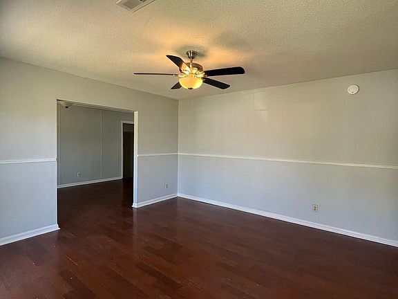 3rd image of 102 Wessex Dr