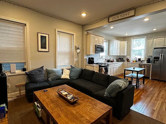 2nd image of 319-321 W 4th St #321-1
