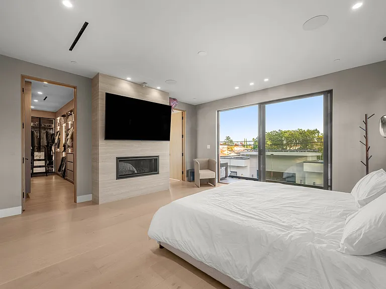 5028 Lindley Ave — Photo 20