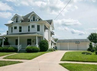 1115 Rochester Ave, Iowa City, IA 52245