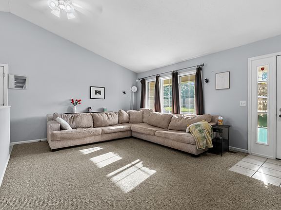 4th image of 150 Gull Pointe Dr