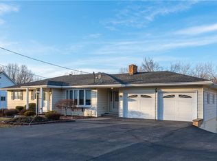 930 Hinchey Rd, Rochester, NY 14624