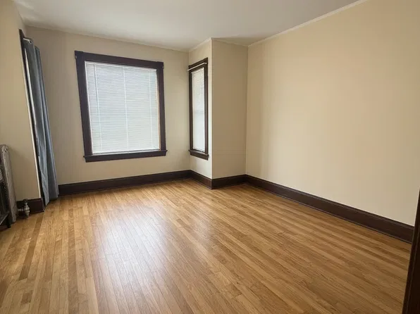 129 West St #1, Worcester, MA 01609