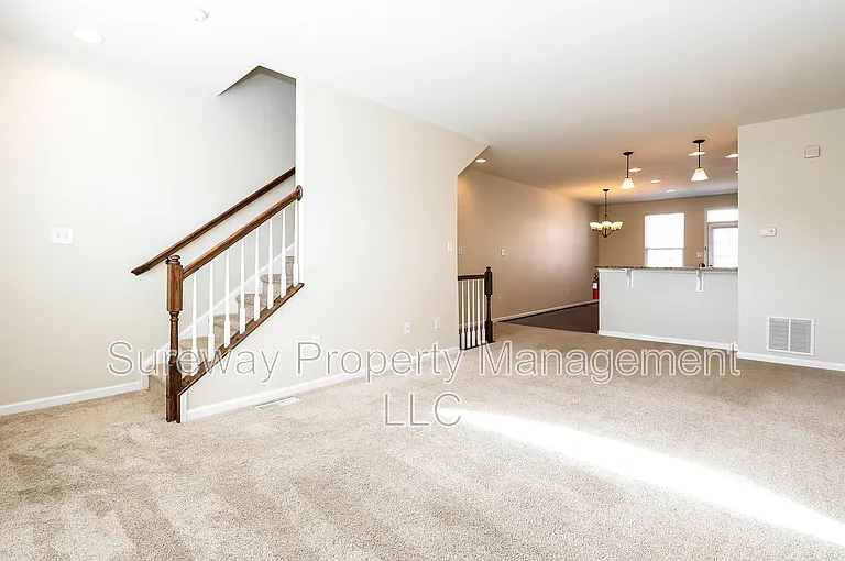 12 Stevens Ct — Photo 4