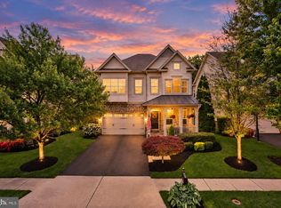 42755 Chatelain Cir, Ashburn, VA 20148