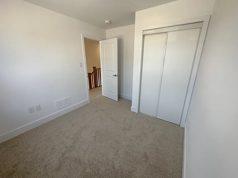 49 Gateway Dr — Photo 21
