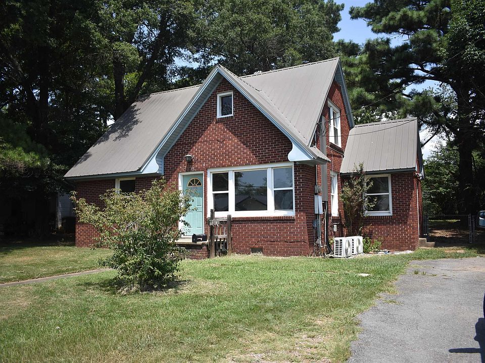 1st image of 1506 E Moore Ave