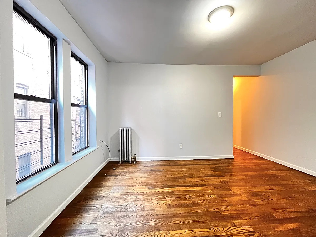 Building Photo - 65 Nagle Ave #4G
