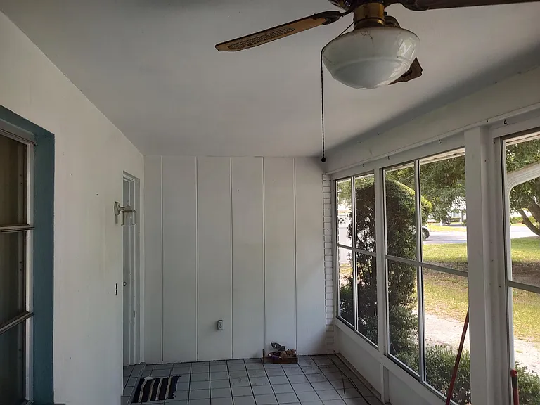 489 Jewel Ct #1 — Photo 5