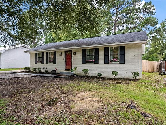 3rd image of 1533 Orangeburg Rd