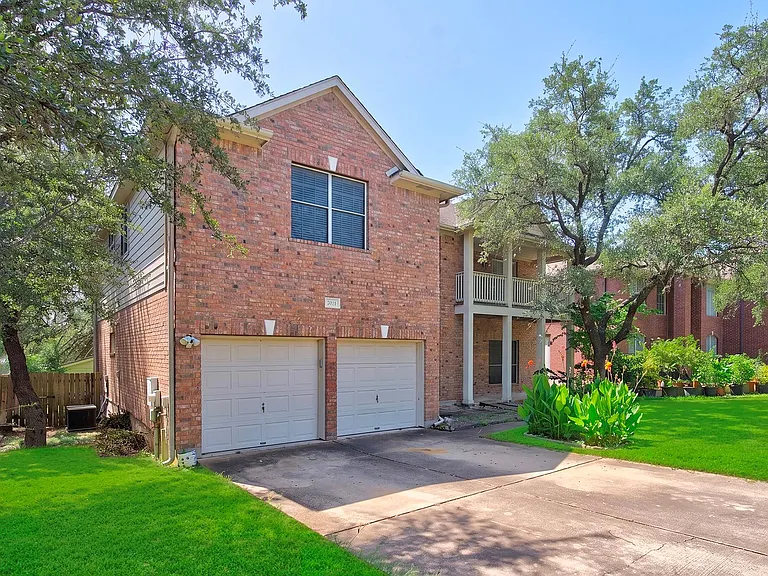 7021 Gentle Oak Dr — Photo 4