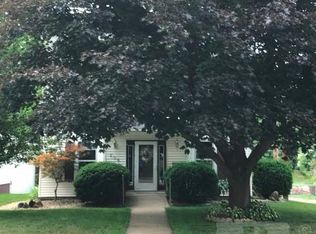 206 N 8th St, Marshalltown, IA 50158