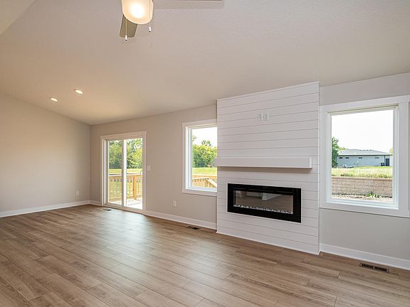 2nd image of 607 Dotson Dr