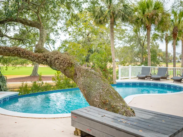 24 Dune Ridge Ln, Isle Of Palms, SC 29451