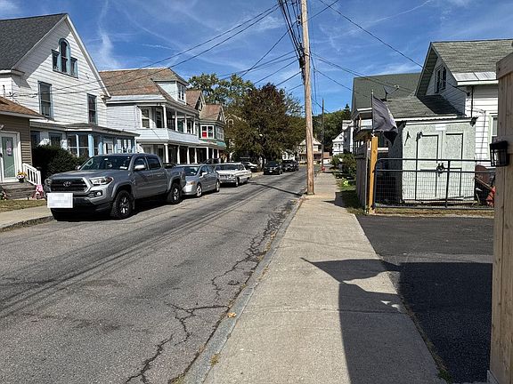 4th image of 9 Princeton St