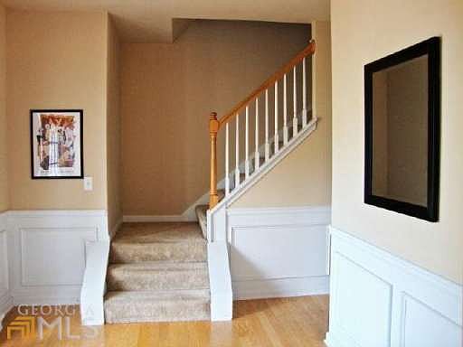 4th image of 325 Fairpointe Pl