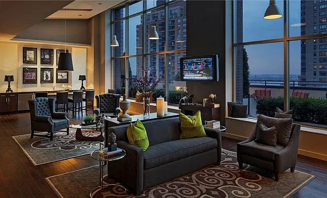Rented by Compass | media 10