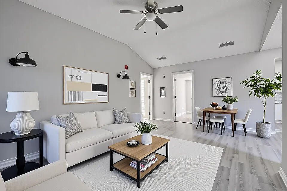 1st image of 414 Courtland Dr