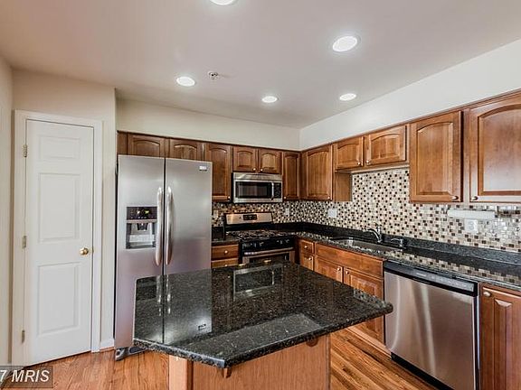 3rd image of 7140 Fox Harbor Way Unit 121