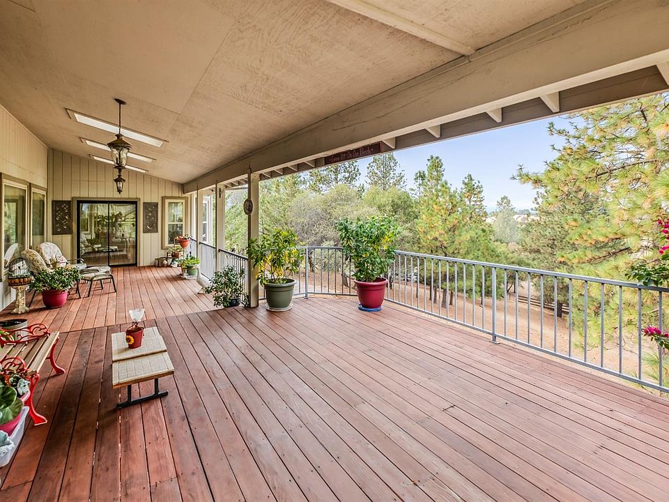 2nd image of 2201 Sawtooth Ct