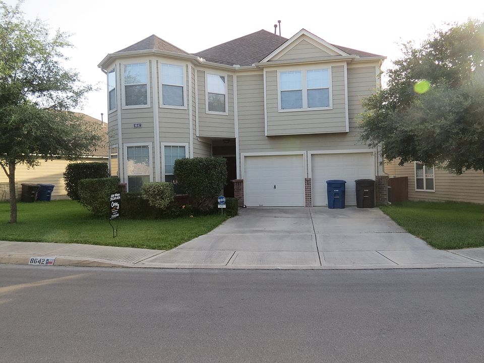 1st image of 8642 Sarasota Woods