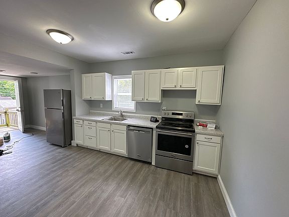 2nd image of 485 Chilcote Ave #485.5