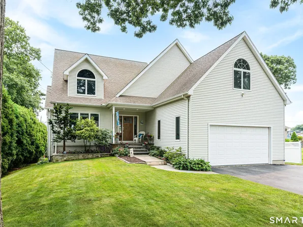 7 Windward Way, Waterford, CT 06385