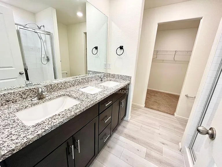 7104 Vermillion St — Photo 11