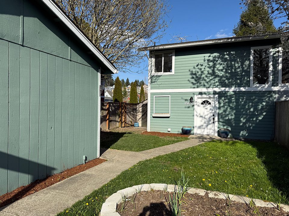 1st image of 19632 1st Ave NE