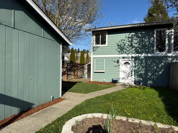 19632 1st Ave NE, Poulsbo, WA 98370