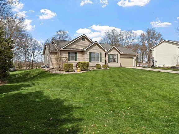3rd image of 10645 Fenner Ln