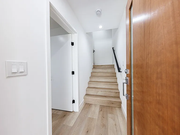 11311 Collins St — Photo 9