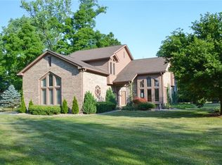 5562 N Red Oak Dr, Greenfield, IN