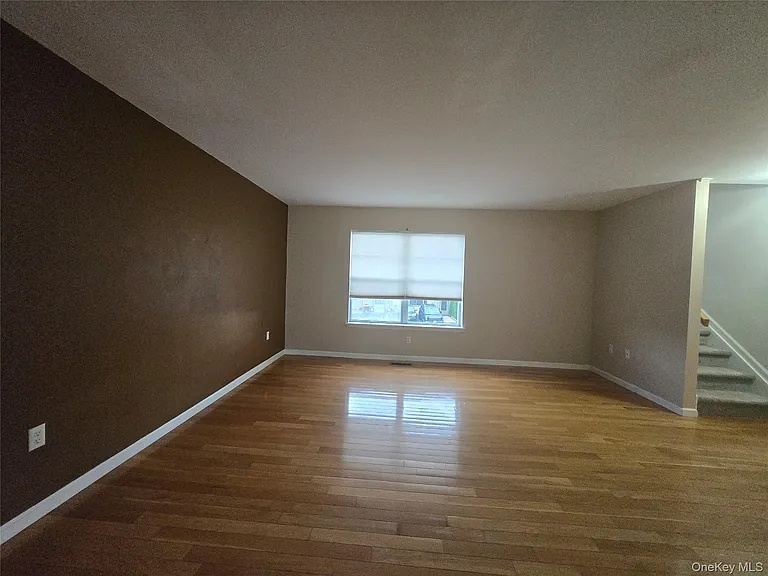 60 Evan Rd — Photo 5