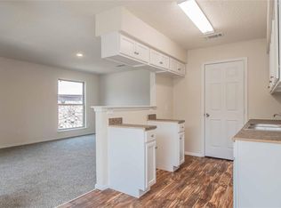 904 Isbell Rd, Fort Worth, TX 76114