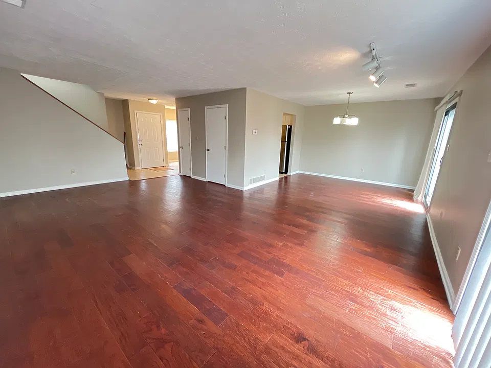 3660 Walden Dr