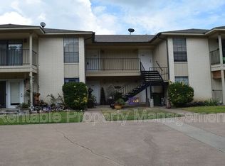 118 W Stage Coach Trl, Weatherford, TX 76087