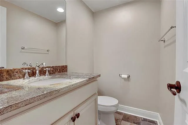 1041 Ursulines Ave #104 — Photo 9