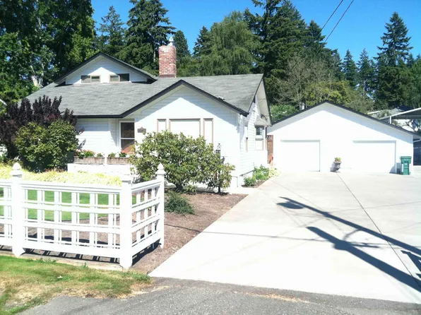 13726 20th Ave NE, Seattle, WA 98125