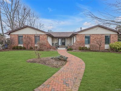 26 Julia Lane, East Northport, NY, 11731