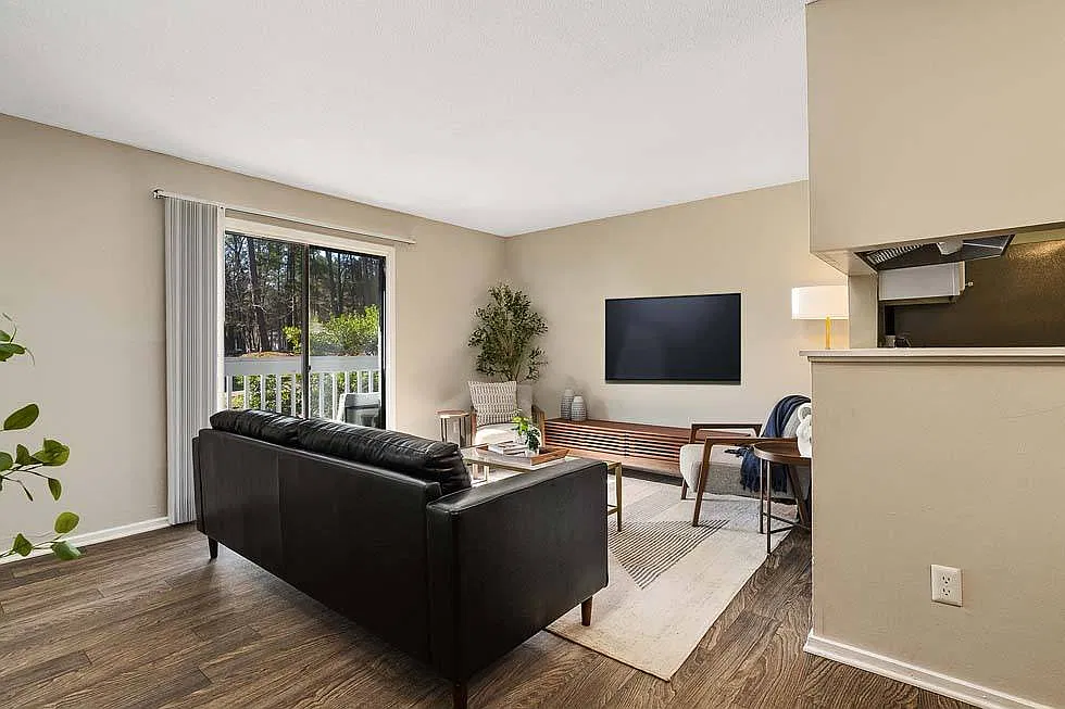 The Forest Apartments — Photo 4