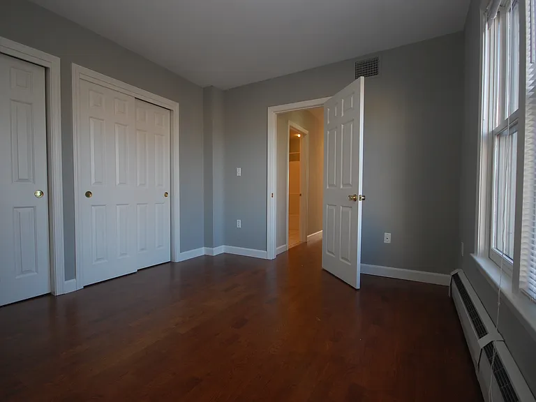 1 Davenport St #10 — Photo 10